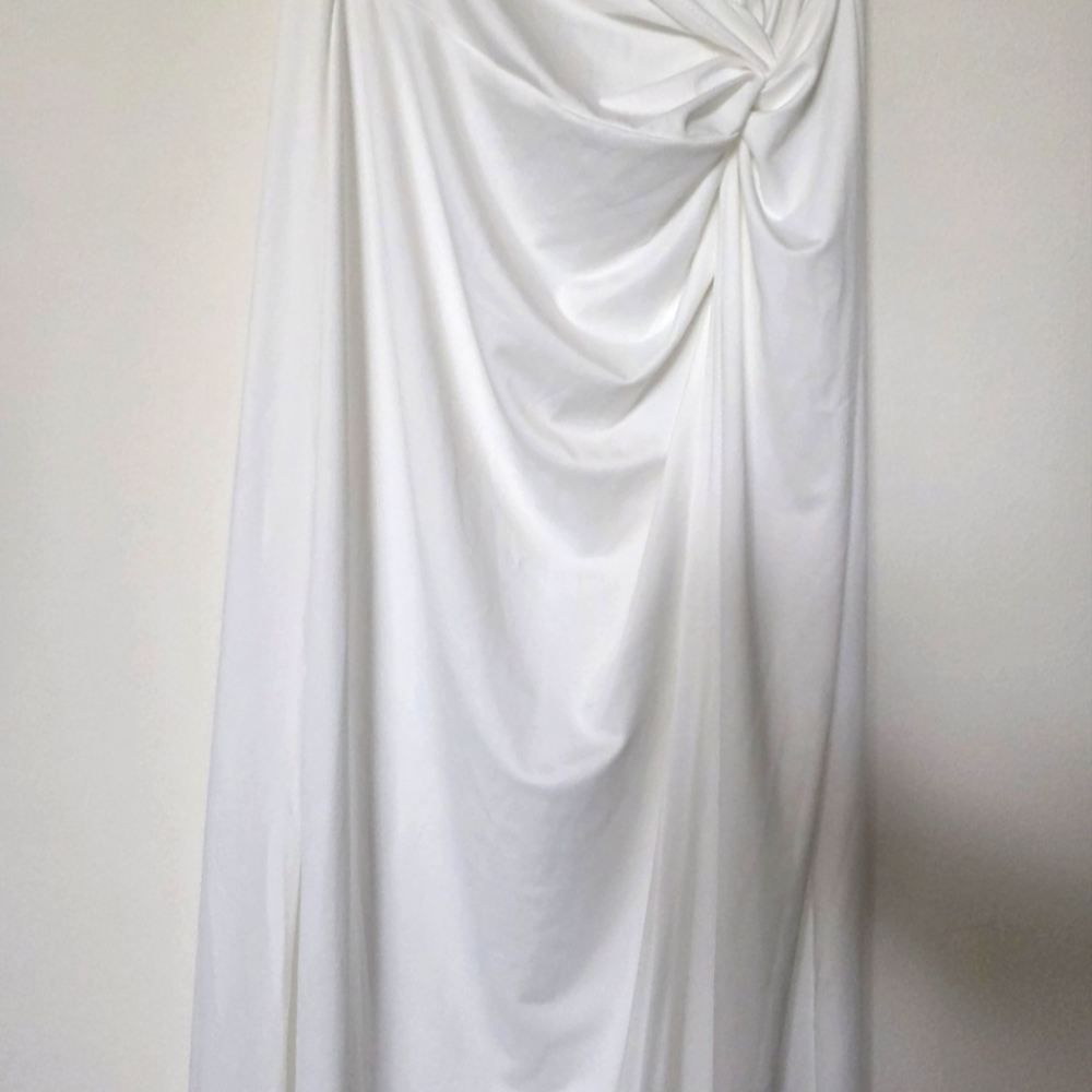 Elegant White Halter Draped Dress With Front Cut Out Sz. L - Picture 2 of 7